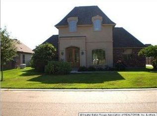 12290 Oak Brook Dr, Geismar, LA 70734
