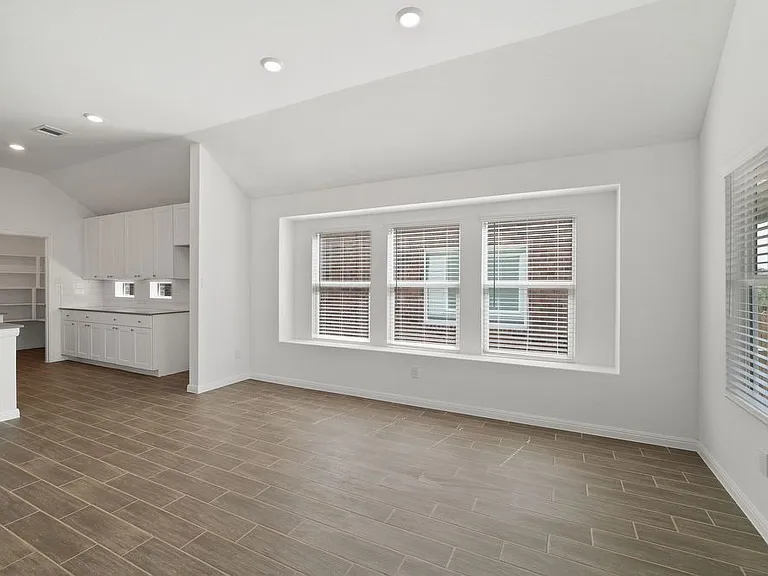 6631 Morgan Path — Photo 16
