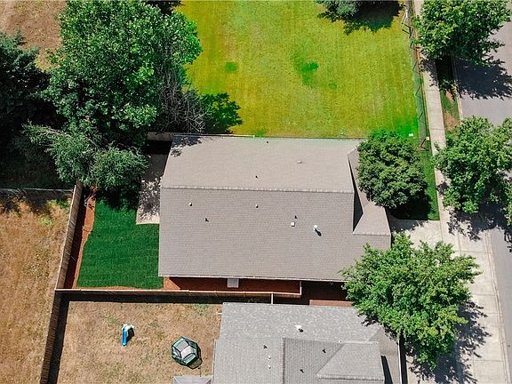 3rd image of 8403 55th Ave SE