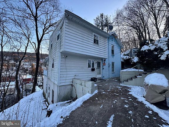 5th image of 324 N 7th St