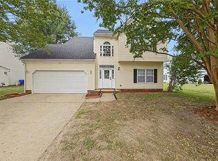 6709 Glasgow St, Suffolk, VA 23435