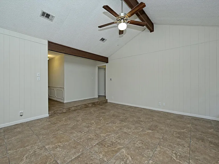 6509 Skycrest Dr — Photo 4