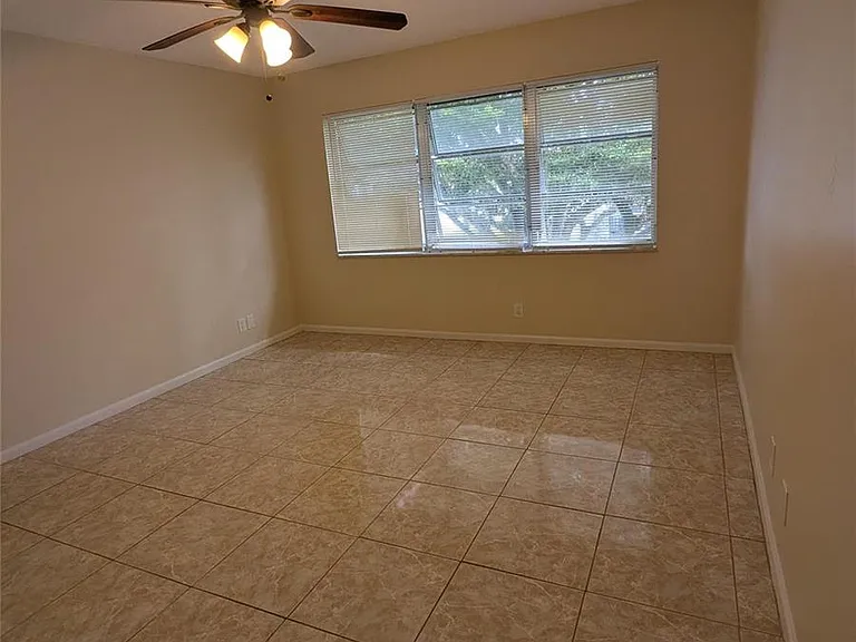 9800 N Hollybrook Lake Dr #9303 — Photo 15