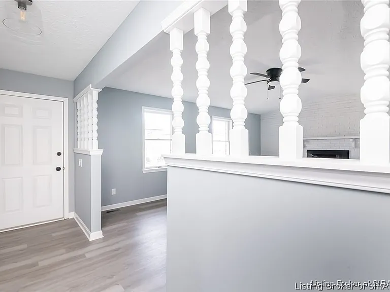 8109 Old State Road 60 — Photo 7