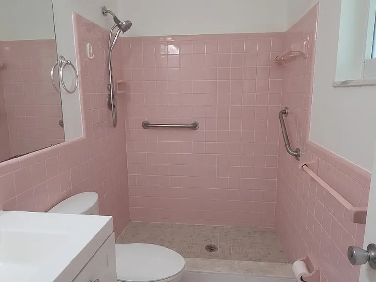 7002 NW 71st Ave — Photo 17