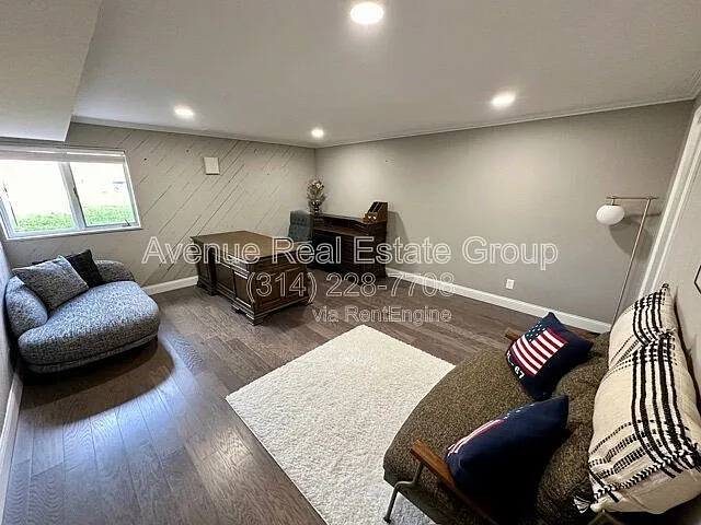 429 Staines Ct — Photo 18