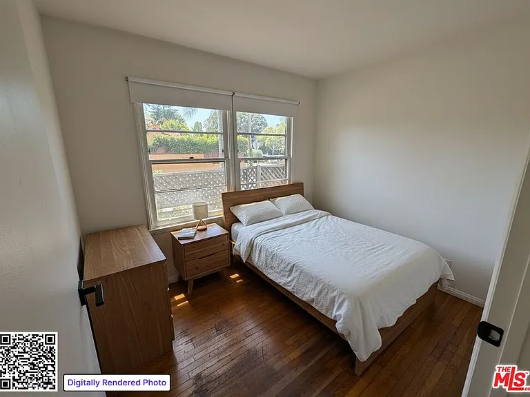 802 Superba Ave — Photo 21