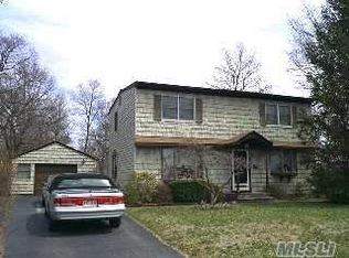 180 Stanley Dr, Centereach, NY 11720