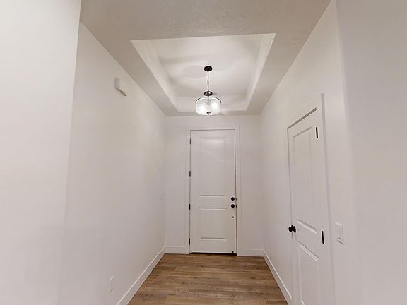 3rd image of 2902 W Hawk Dr