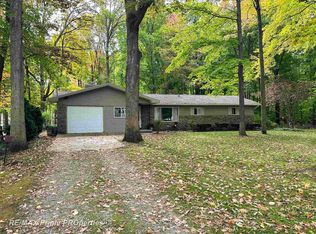 1944 E Moore Rd, Saginaw, MI 48601