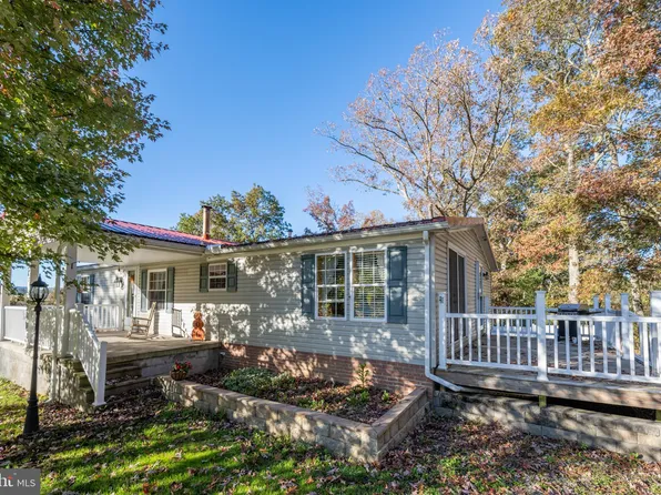 13 Hazel Glade Dr, Oakland, MD 21550