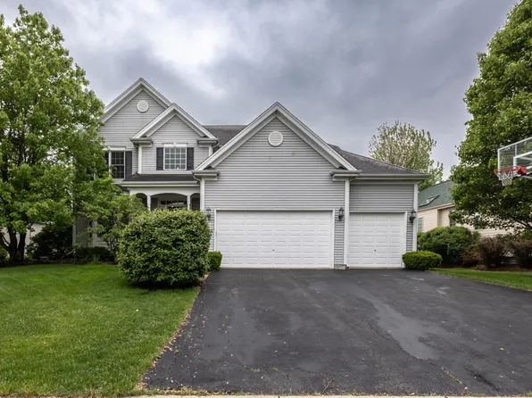 1155 Lance Ave, Elburn, IL 60119