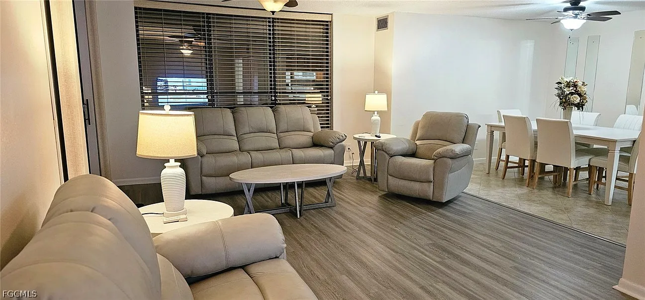 2 bed, 2.0 bath, 1412 sqft, $1,795 — Photo 3