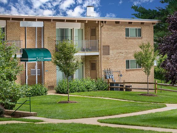 Barcroft Plaza Apartments, Falls Church