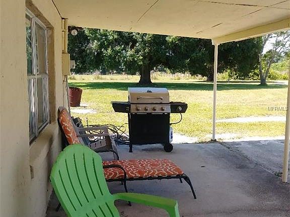 2nd image of 1816 NE Wynn Dr