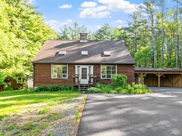 688 Whitney St, Gardner, MA 01440