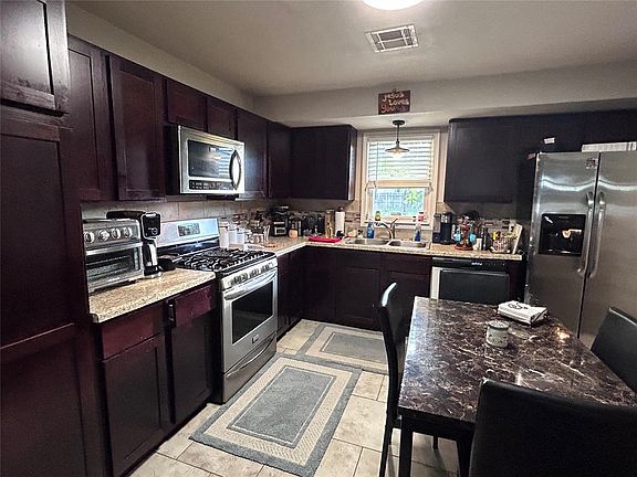 4th image of 4021 N Sterling Ave