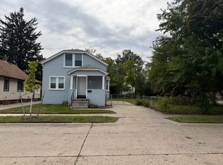 712 E Harry Ave, Hazel Park, MI 48030