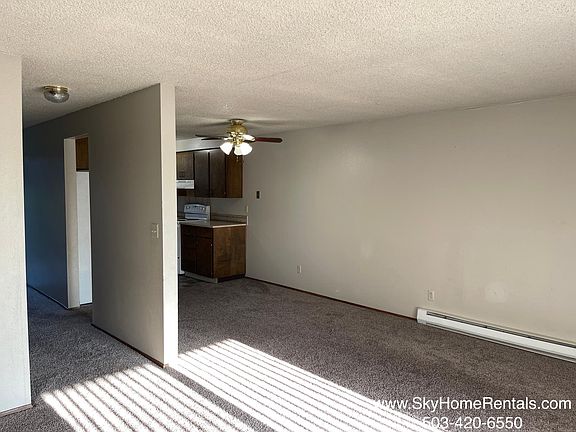 2nd image of 3517-3537 Silverstone Dr NE