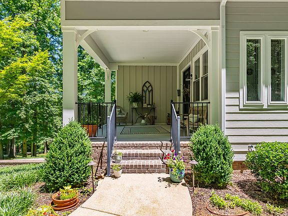 2nd image of 7855 Barnhill Rd