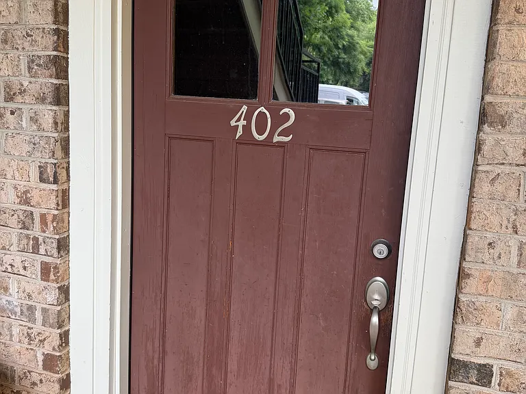 490 Barnett Shoals Rd #402 — Photo 1