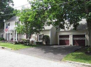 41 Fairmount St, Lowell, MA 01852