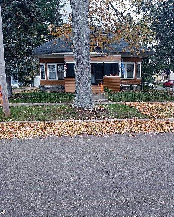 Front corner lot