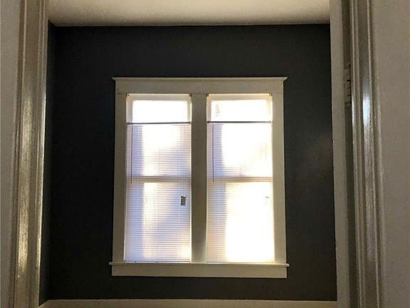 3rd image of 1914 Wood St