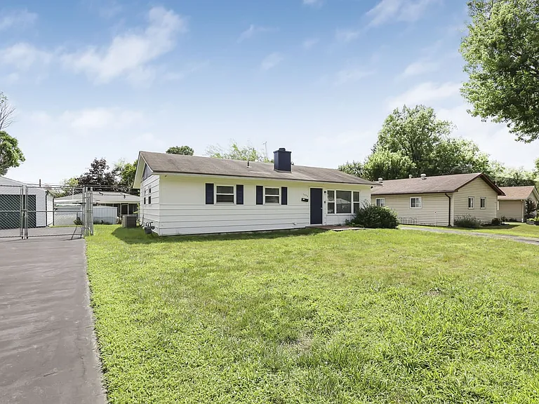 7399 Wollam Ave — Photo 31