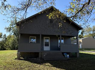 836 E 10th St, Ottawa, KS 66067