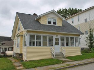 9 Clarendon St, Worcester, MA 01604