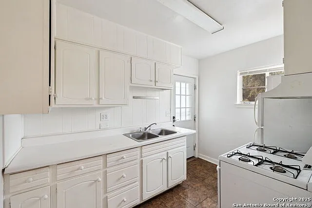 515 E Olmos Dr #4 — Photo 12