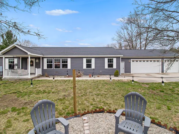 7611 Holton Duck Lake Rd, Holton, MI 49425