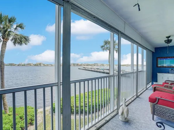 100 Waterway Dr S, Lake Worth, FL 33462