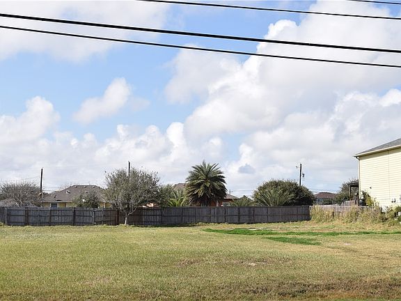 2nd image of 1218 Laguna Shores Rd