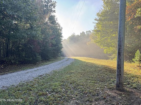 2nd image of 7 Crest View Dr