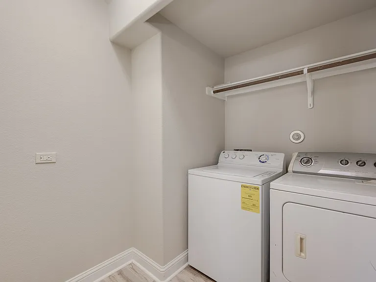 5701 Cougar Dr #A — Photo 26