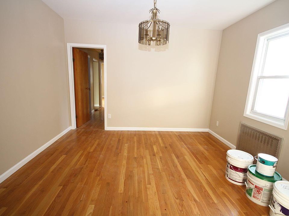 2nd image of 4229 189th St