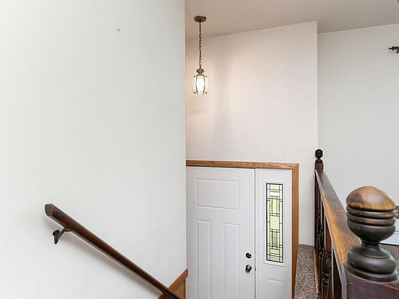 4th image of 149 Central Park Ave