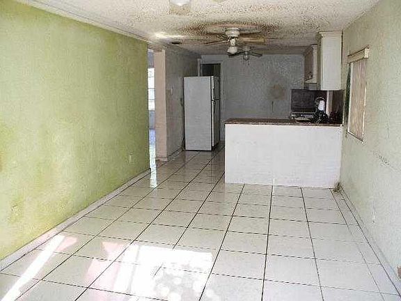 5th image of 1430 NW 70th Avenue