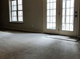 1005 Creek View Cir, Calera, AL 35040