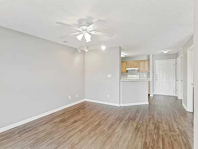 Maple Brook Apartments — Photo 19