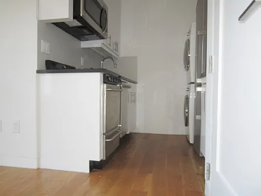 Rented by City Connections Realty | media 28