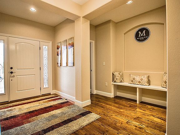 5th image of 532 Park Place Dr