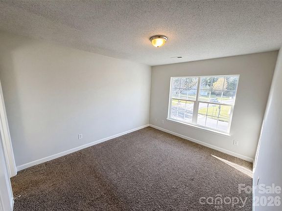 4th image of 3461 E Fairmeadow Dr