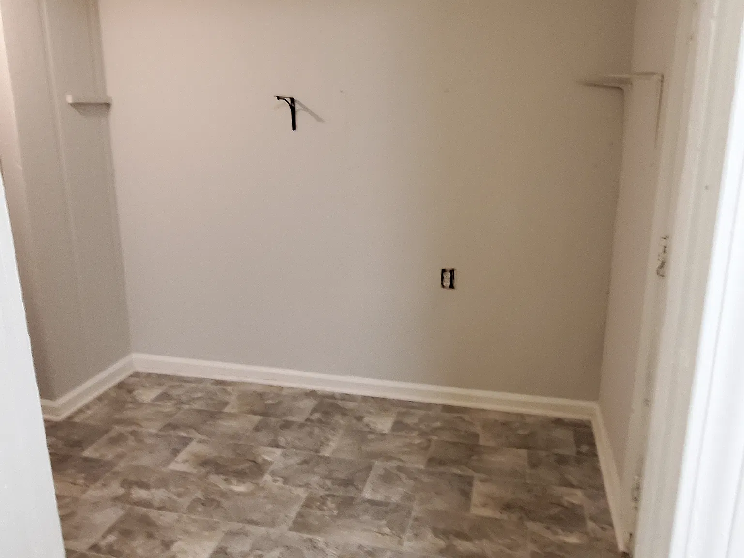 3 bed, 1104 sqft, $1,450 — Photo 2