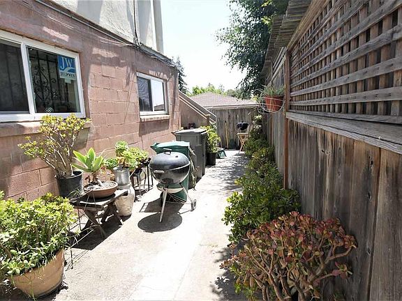 4th image of 3947 High St