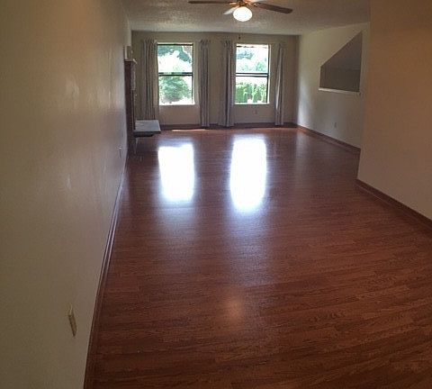 2nd image of 2702 Summerhill Ct SW
