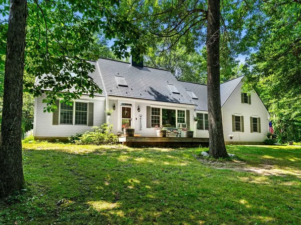 85 Maple Avenue, Atkinson, NH 03811