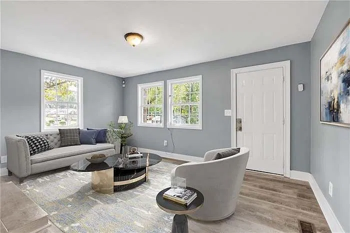 225 Joe Louis Dr NW
